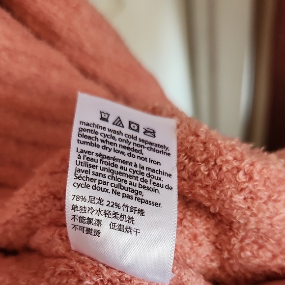 Barefoot Dreams Cozychic Lite Knit in Coral, Size S/M - Picture 4 of 5